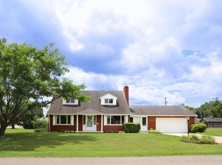 416 Vinton Ave, Mc Arthur, OH 45651