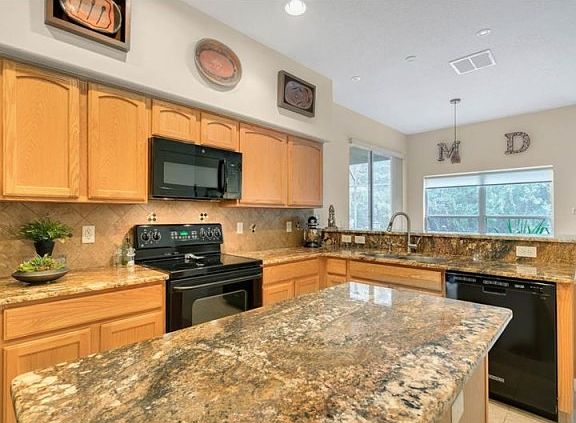 5th image of 10307 Sandy Marsh Ln