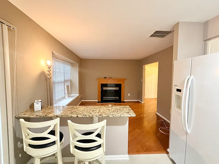 2205 Saxony Dr #2205 — Photo 2