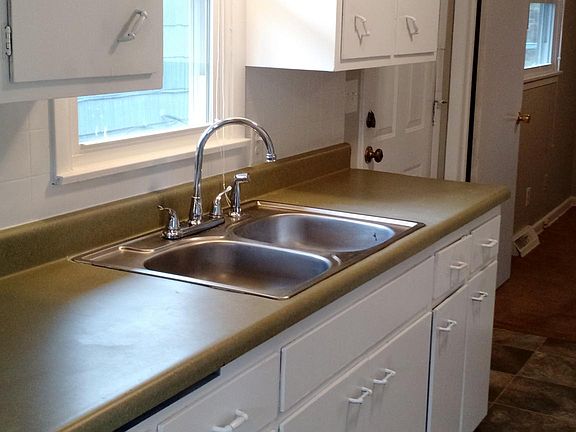 New, pretty kitchen.