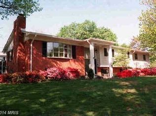 6401 Woodridge Rd, Alexandria, VA 22312