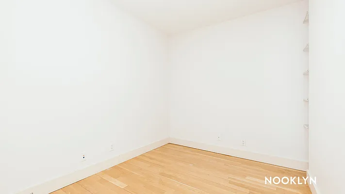Rented by Nooklyn NYC LLC | media 54
