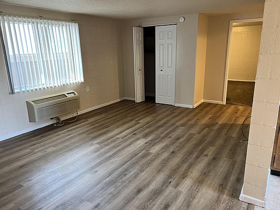 2nd image of 1118 E Morton Ave #54