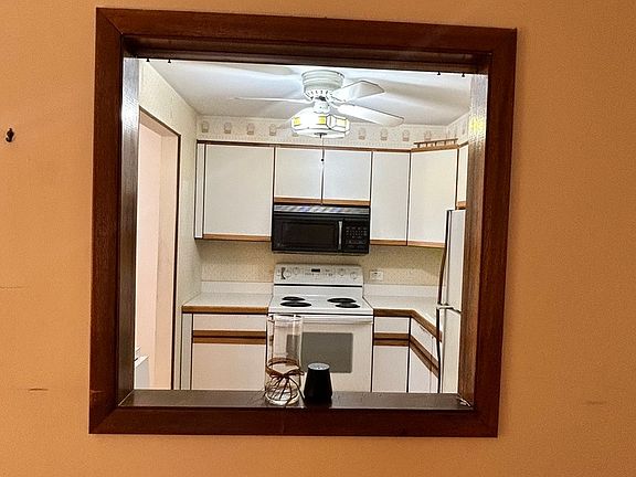 5th image of 2333 N Neva Ave APT 215C