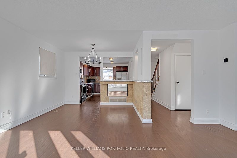 Ajax House for rent - 5 Bedrooms — photo 13