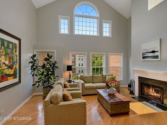 2nd image of 4913 N Ashland Ave #3