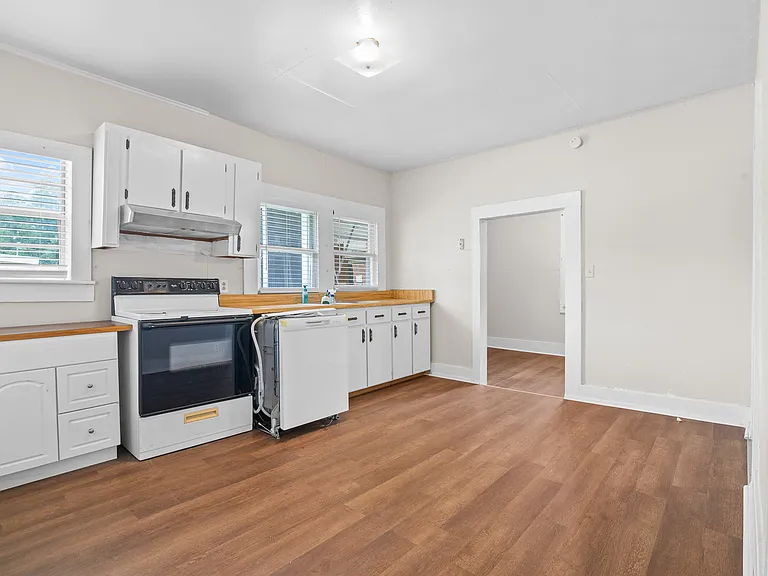113 Residence St — Photo 13