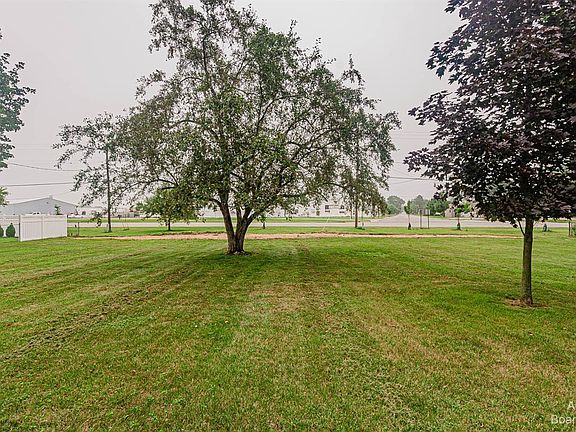 4th image of 908 River Acres Dr