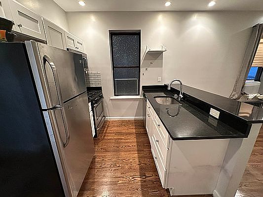 3rd image of 617 Flatbush Ave APT A1