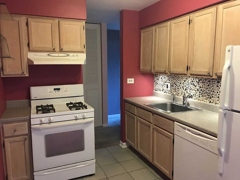 1st image of 1375 Rebecca Dr APT 219