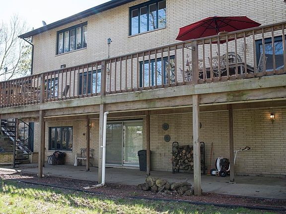 4th image of 1341 Stratford Dr