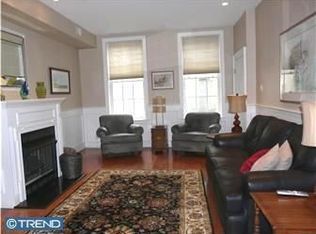632 Pine St #1, Philadelphia, PA 19106