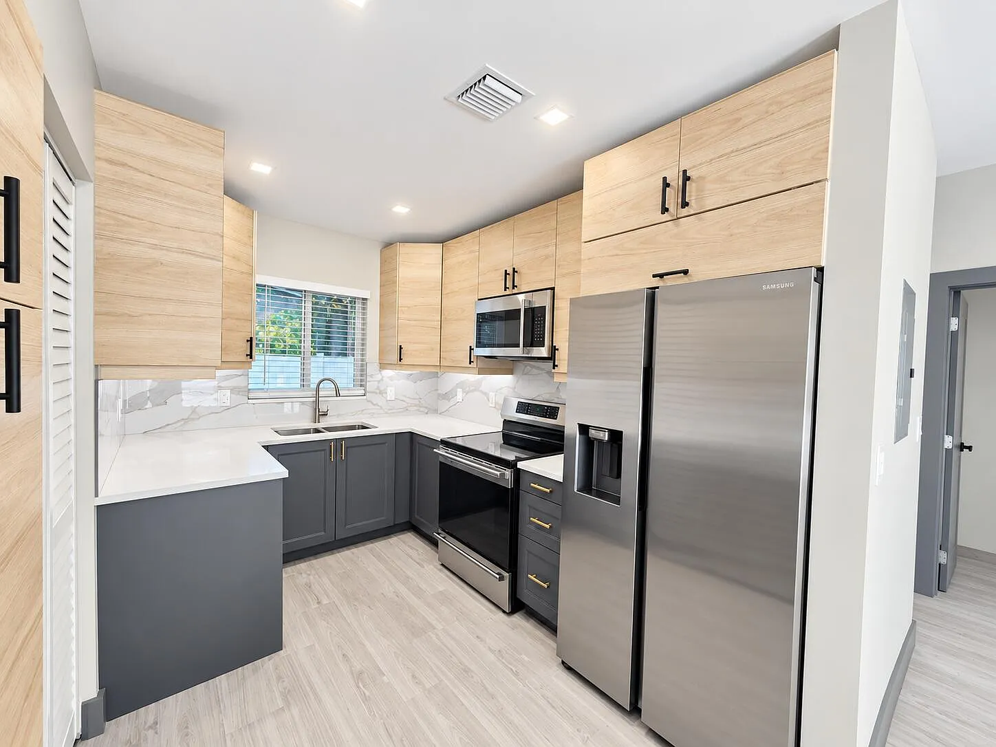 2 bed, 1.0 bath, 850 sqft, $2,200 — Photo 3