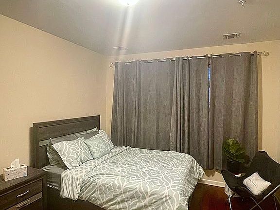 5th image of 104 E Elizabeth Ave #203