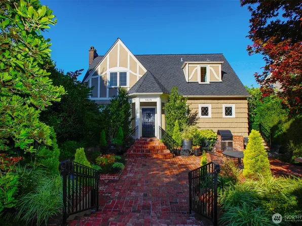 3829 43rd Avenue NE, Seattle, WA 98105