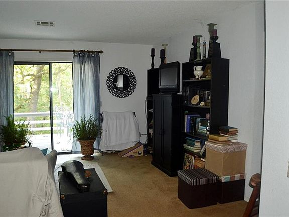 2nd image of 503 Carroll Dr