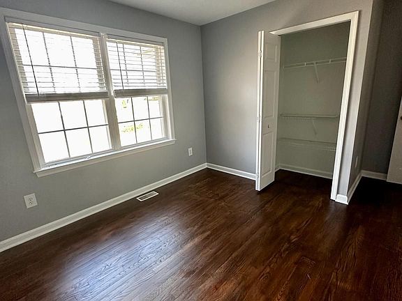 2nd image of 10520 Crestfield Ln