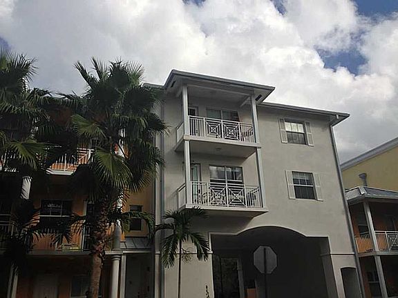 5th image of 414 SW 13th Ter #414