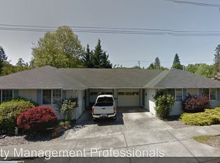 514 NW Clarke St APT A, Grants Pass, OR 97526