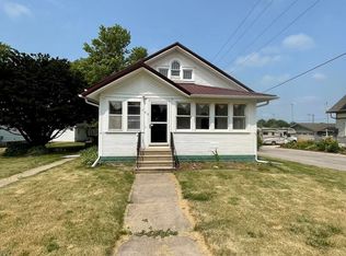 705 McKinley Ave, Lowden, IA 52255