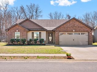 237 Azalea Dr, Oak Grove, KY 42262