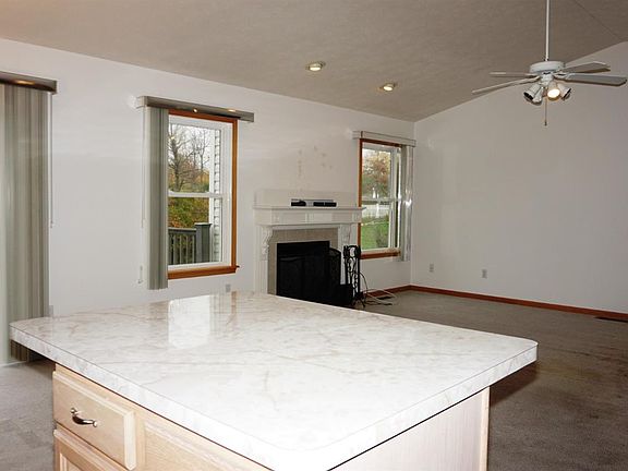 5th image of 716 Cold Creek Blvd