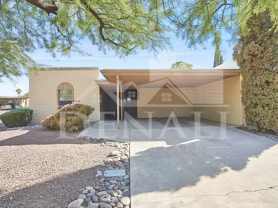 8170 E Renaud Ln