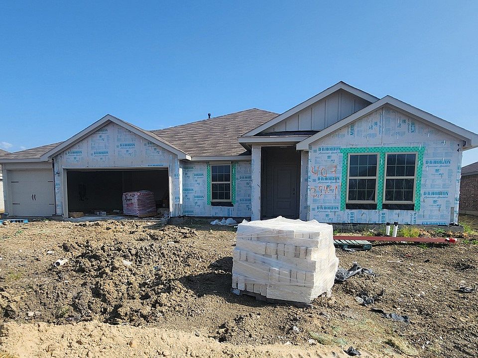 1st image of 407 Shady Bank Way