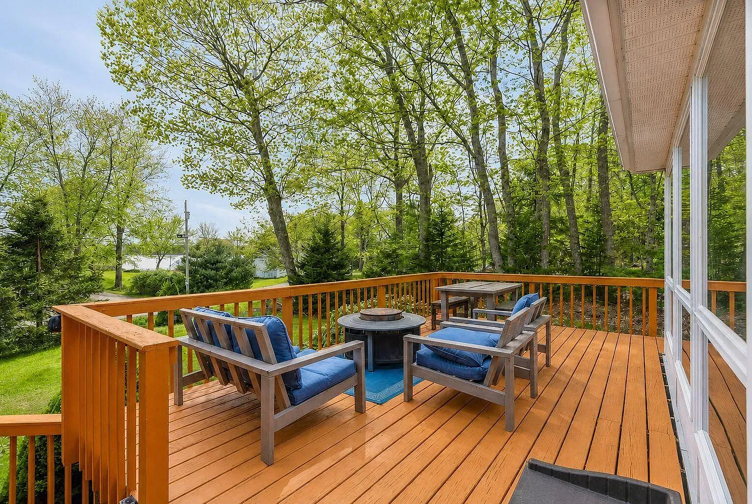 2 bed, 1764 sqft, $3,200 — Photo 3