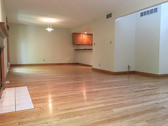 4th image of 2417 Reynolds Manor Dr #2417