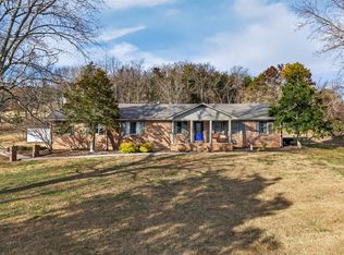 13 Sunrise Ln, Fayetteville, TN 37334