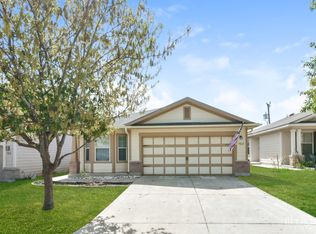 9822 Vandenberg Way, San Antonio, TX 78245