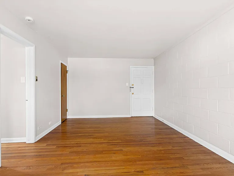 850 S Pearl St — Photo 11