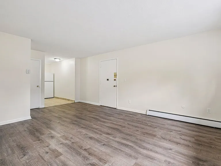 Gardner Street Apartments — Photo 23