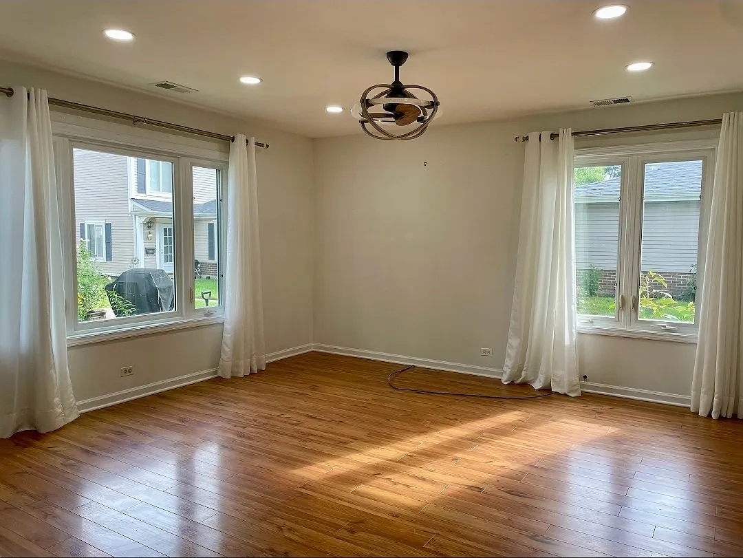 2 bed, 950 sqft, $1,995 — Photo 4