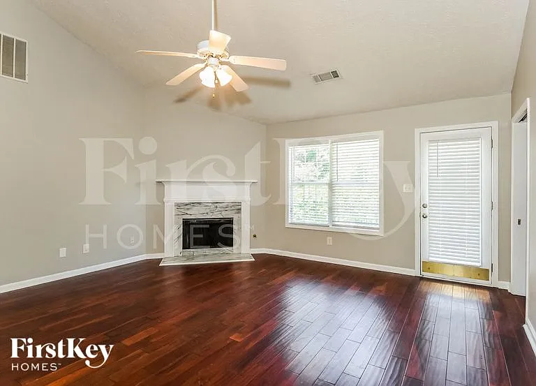 830 James Ridge Dr — Photo 2