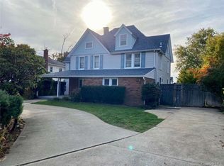 460 S Bayview Ave FLOOR 1, Freeport, NY 11520