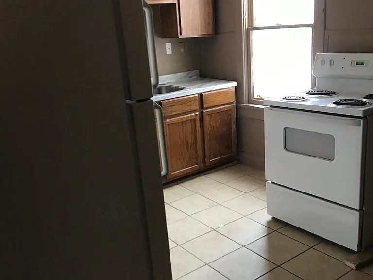 3604 E 58th St — Photo 11