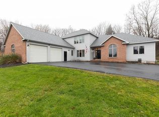 4892 Macgregor Ln, Syracuse, NY 13215