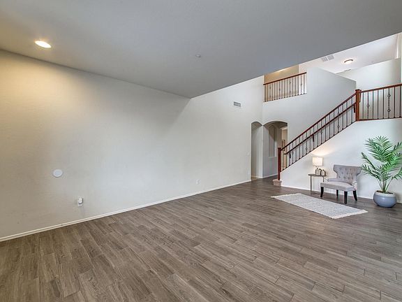 3rd image of 30021 N 70th Dr