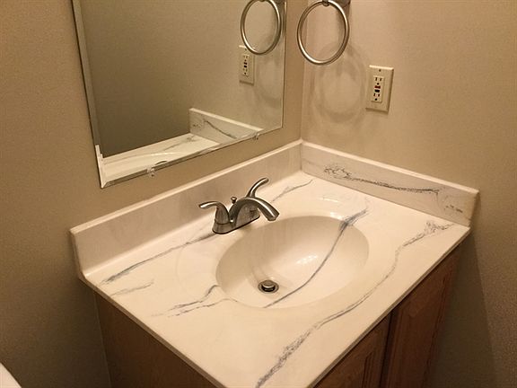 5th image of 133 Clayburn Dr
