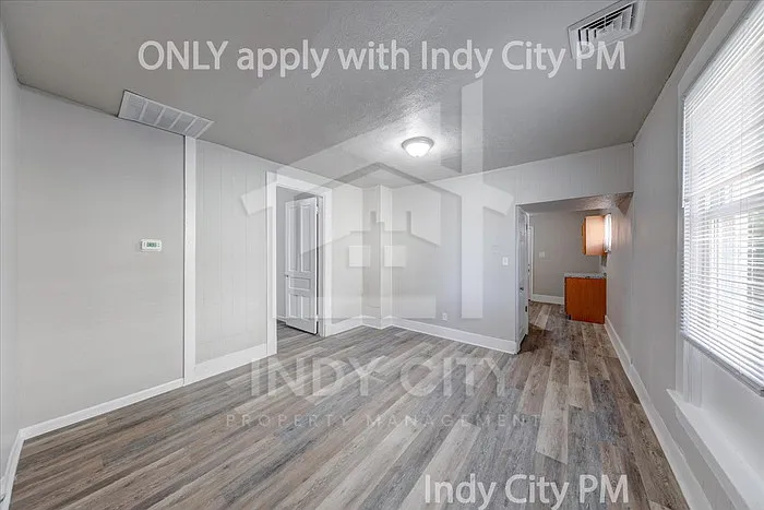 53 E Raymond St — Photo 9