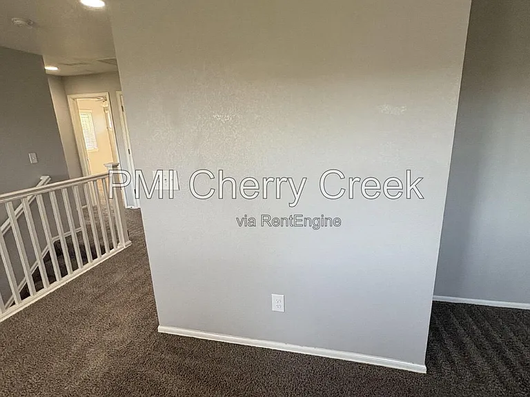 22472 E Union Cir — Photo 11