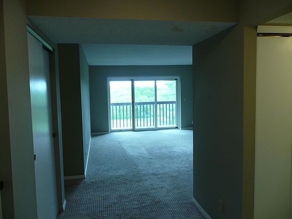2nd image of 564 Sarah Ln APT 304