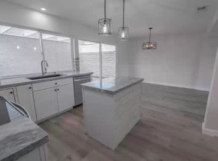 24219 La Glorita Cir, Santa Clarita, CA 91321