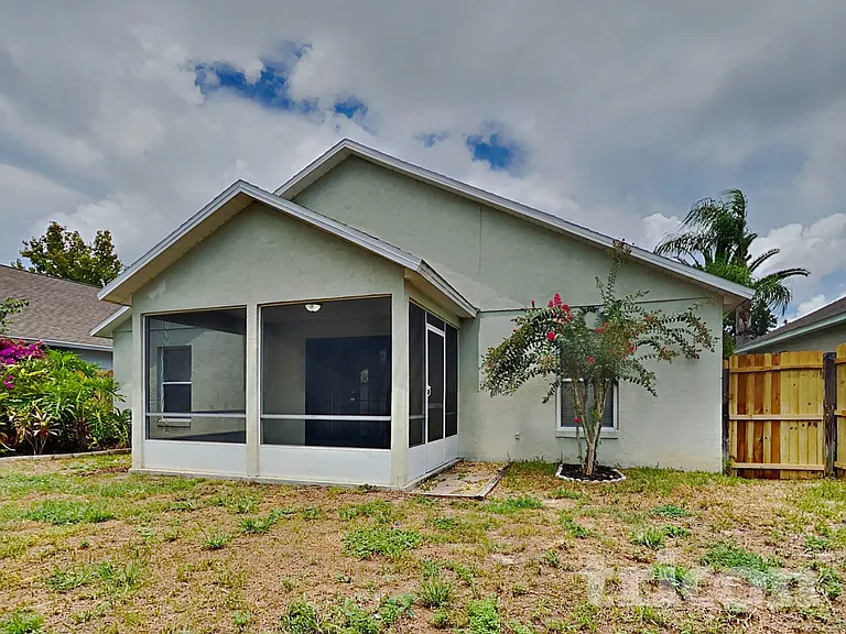 143 Wornall Dr — Photo 15