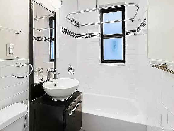 5th image of 541 W 158th St APT 32