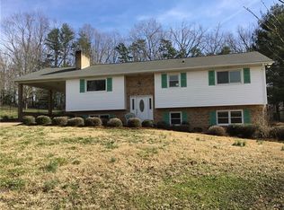 4538 Diamond St, Hudson, NC 28638