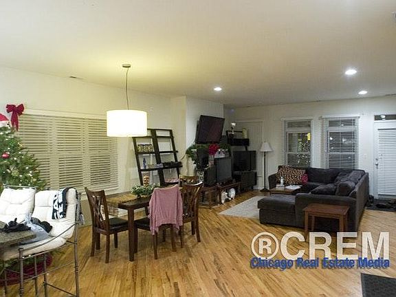 3rd image of 1620 W Estes Ave APT 1S