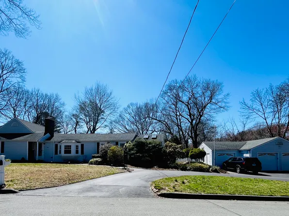 109 Rogers Ave, Barrington, RI 02806